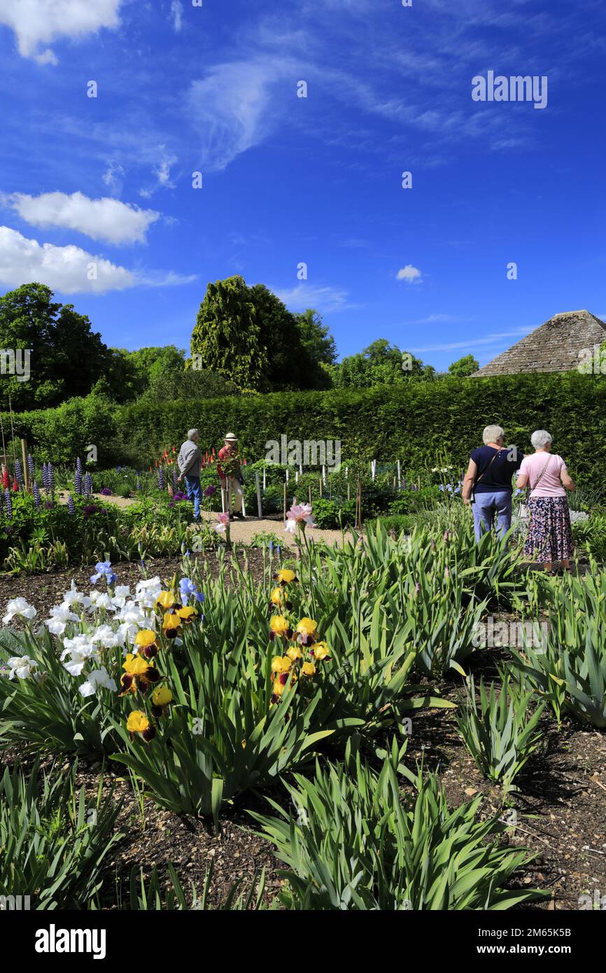 Der Garten der Überraschungen im Burghley House, Elizabethanisches Herrensitz an der Grenze von Cambridgeshire und Lincolnshire, England. Stockfoto