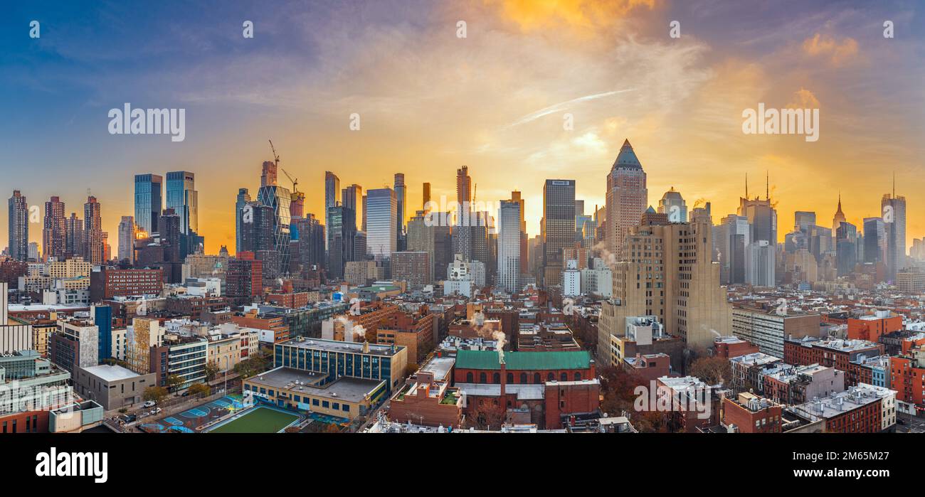 New York, New York Stadtbild von Midtown Manhattan bei Tagesanbruch. Stockfoto