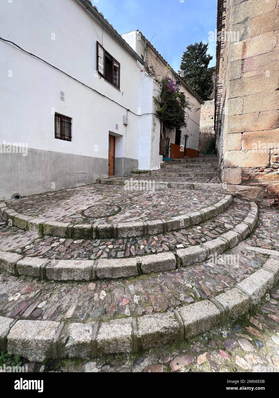 Gebäude und Straßen der Stadt Cáceres Stockfoto