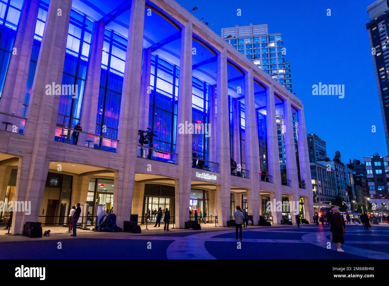 David Geffen Hall, Lincoln Center for the Performing Arts, Gebäudekomplex im Lincoln Square-Viertel an der Upper West Side von Manhattan Stockfoto