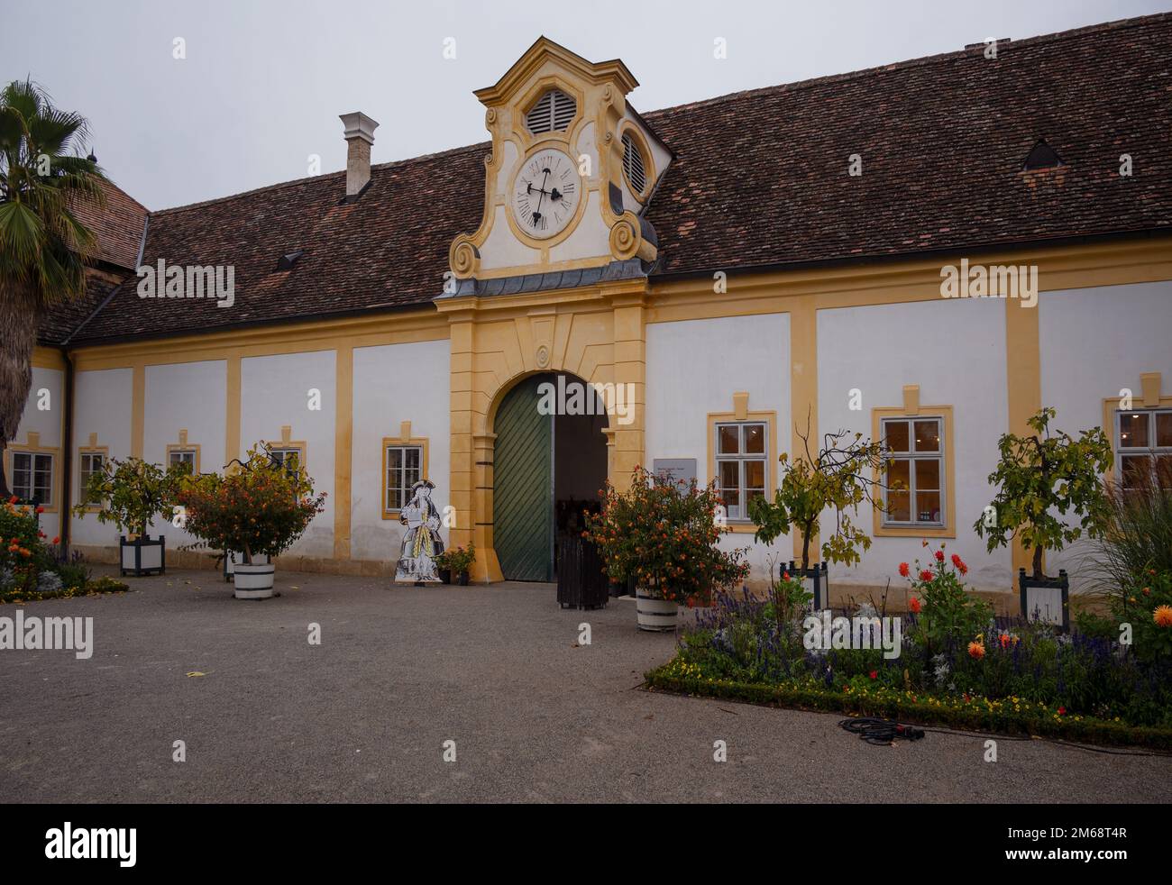 Blick auf die Gärten des Schlosses Hof in Niederösterreich eine Landresidenz aus dem 18. Jahrhundert, die größtenteils von Prinz Eugene von Savoyen gegründet wurde Stockfoto