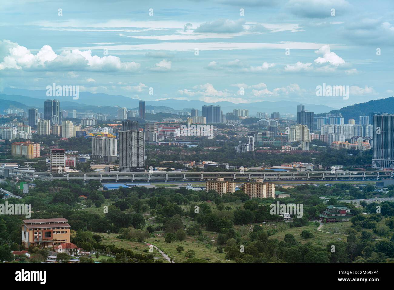 Der blaue Himmel über dem Stadtbild von Kuala Lumpur, Malaysia Stockfoto
