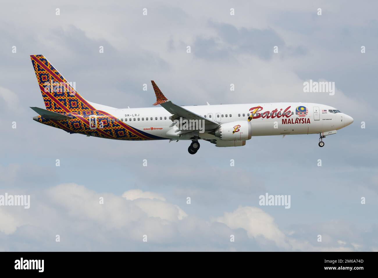 Batik Air Boeing 737 fliegt. Flugzeug 737-8 Max von BatikAir, früher bekannt als Malindo Air. Stockfoto