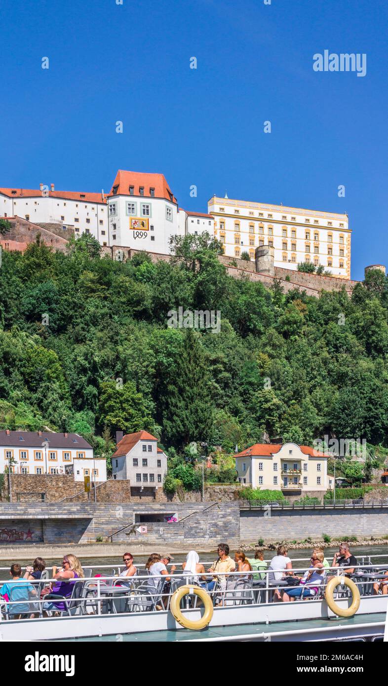 Ausflugsboot auf der donau, passau, bavari Stockfoto
