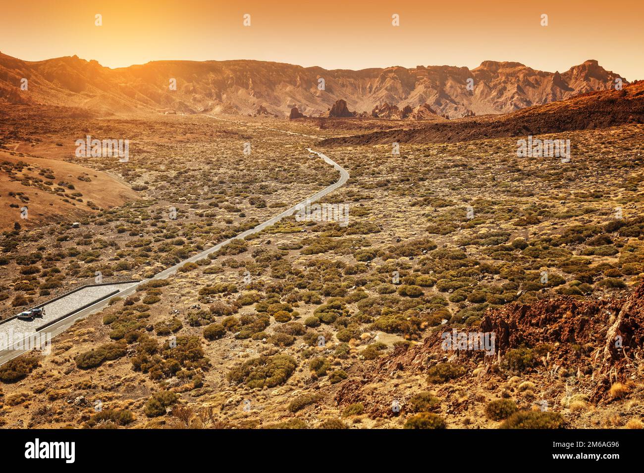 Desertic Road im Orotava Valley, Teneriffa Stockfoto