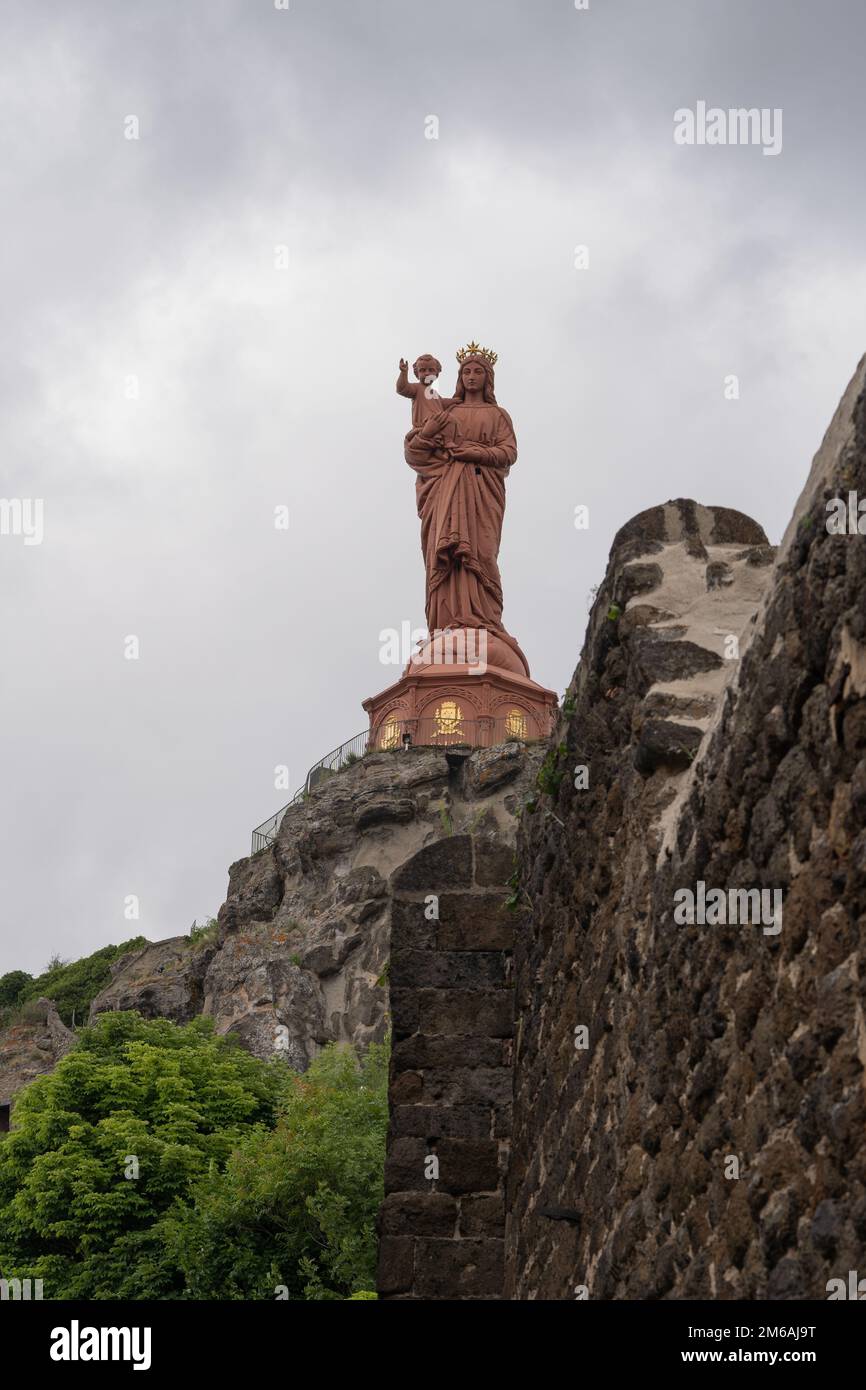 Statue von Notre-Dame de France in Le Puy-en-Velay, Camino Walk Stockfoto