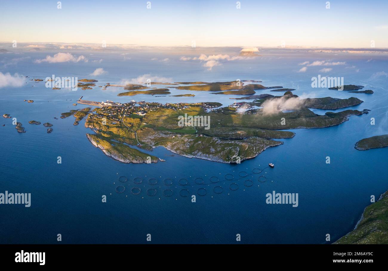 Husoy Island, Traena, Traena, Archipel, Helgeland Coast aus der Vogelperspektive, Nordland, Norwegen Stockfoto