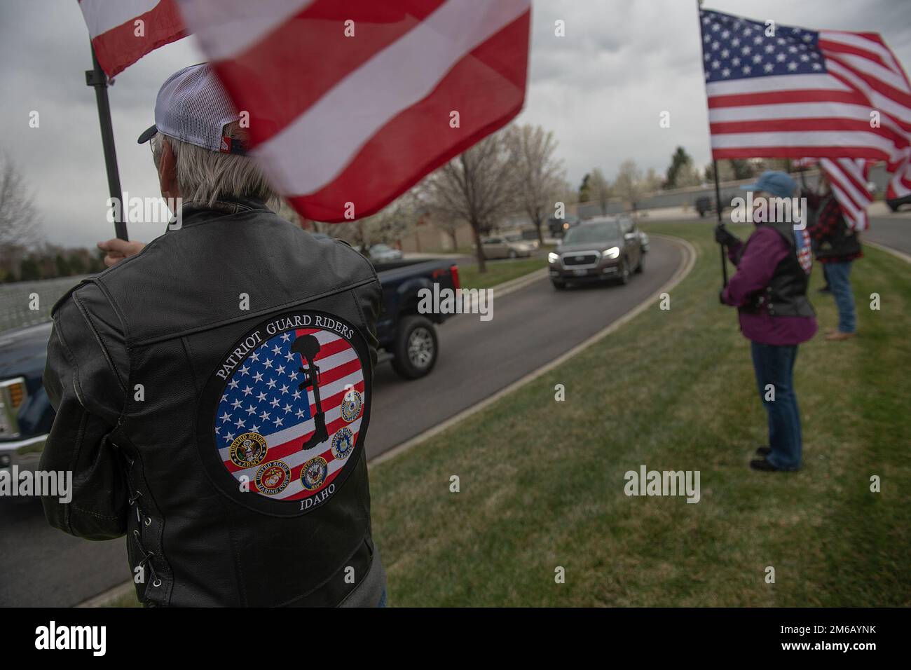 Für die Mitglieder des Idaho Patriot Guard Riders Memorial Day ist ein wöchentliches Gedenktag. Die Patriot Guard Riders sind eine nationale Organisation mit Staatskapiteln, die sich auf regionale Gebiete verteilen. Das PGR-Glaubensbekenntnis ist einfach - Für die zu stehen, die für uns standen. In Idaho ist die PGR oft bei den Committal Services für aktive Militärangehörige, Mitglieder der Idaho National Guard und Veteranen präsent, die auf dem Idaho State Veterans Cemetery in den Ausläufern von Boise und in den Gemeinden in ganz Idaho stattfinden. Boise PGR-Mitglieder fahren oft auf eigene Kosten Stockfoto