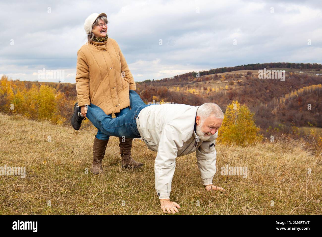 Reifes Paar spielen Stockfoto