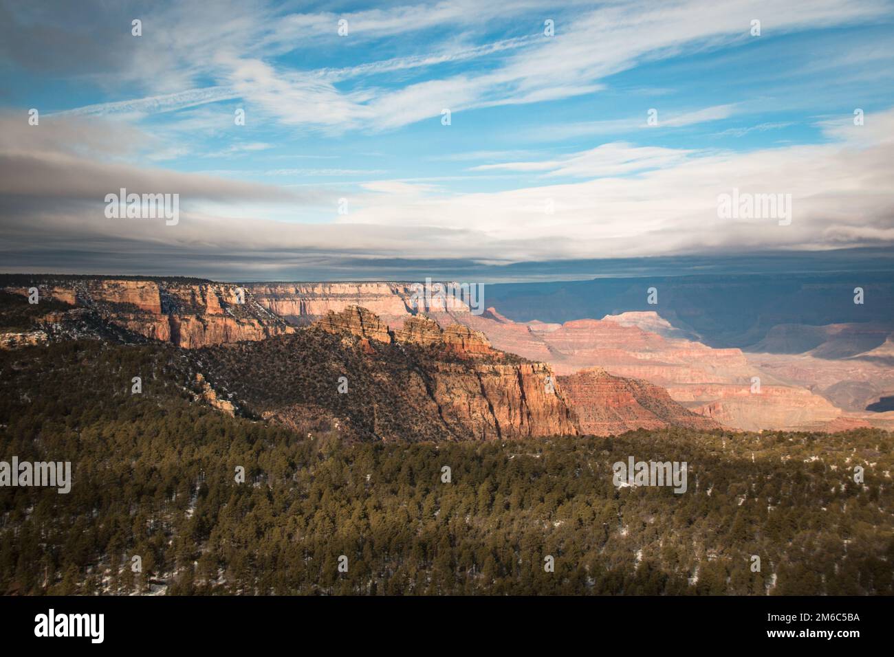 Blick über den Nord- und Südrand des Grand Canyon vom Hubschrauber aus Stockfoto