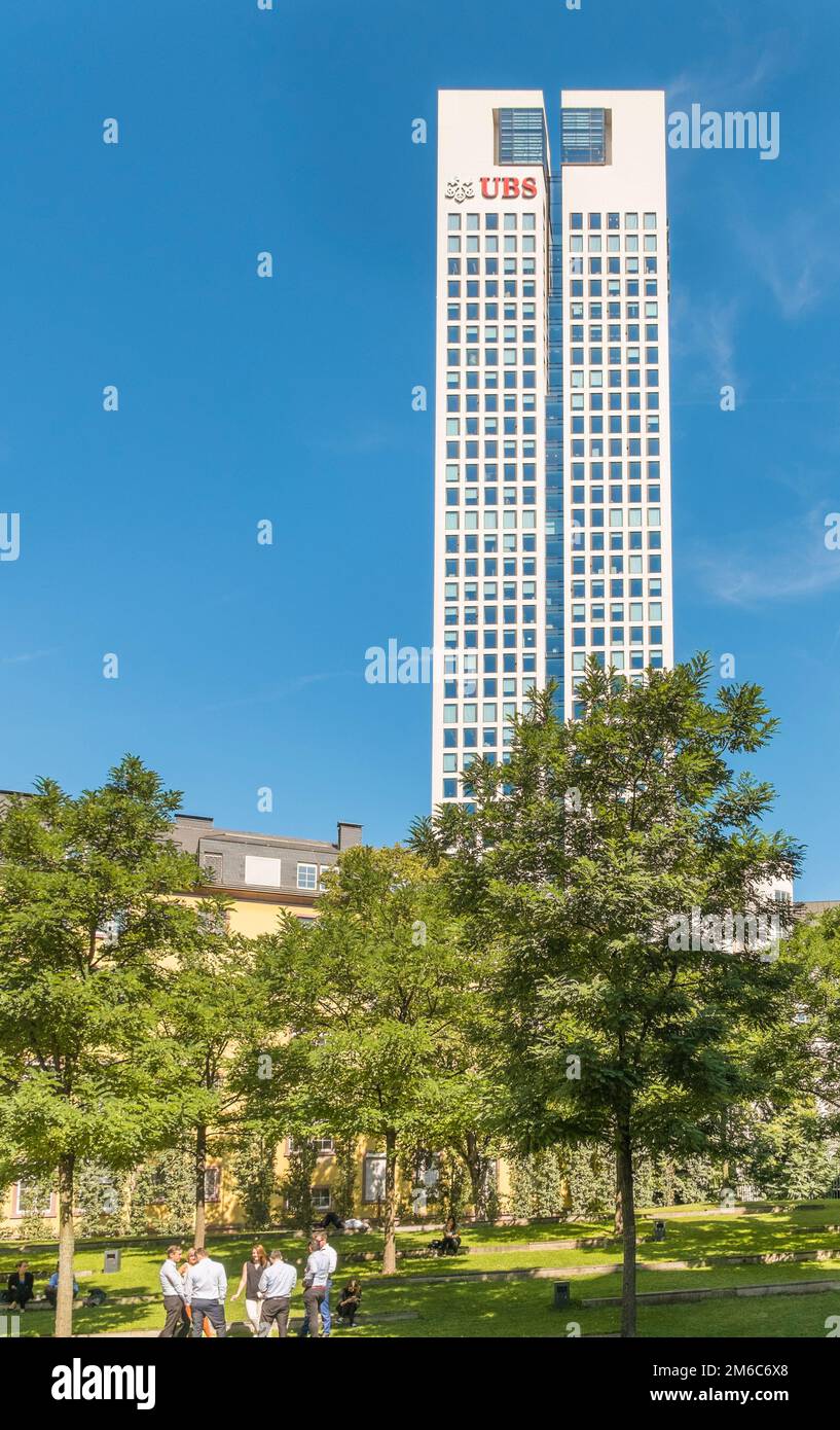 Lunck Break mit opernturm, ubs Bank, deutscher Hauptsitz im Hintergrund Stockfoto