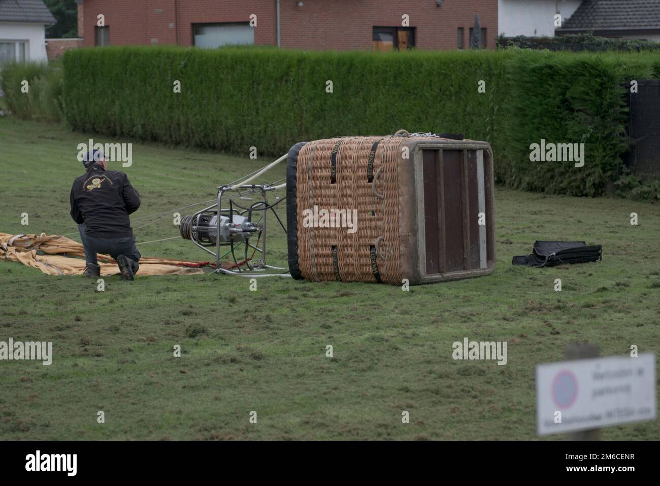 Hasselt, Limburg - Belgien 01-09-2021. Luftballonnotlandung in einem Wohngebiet in Kuringen Stockfoto