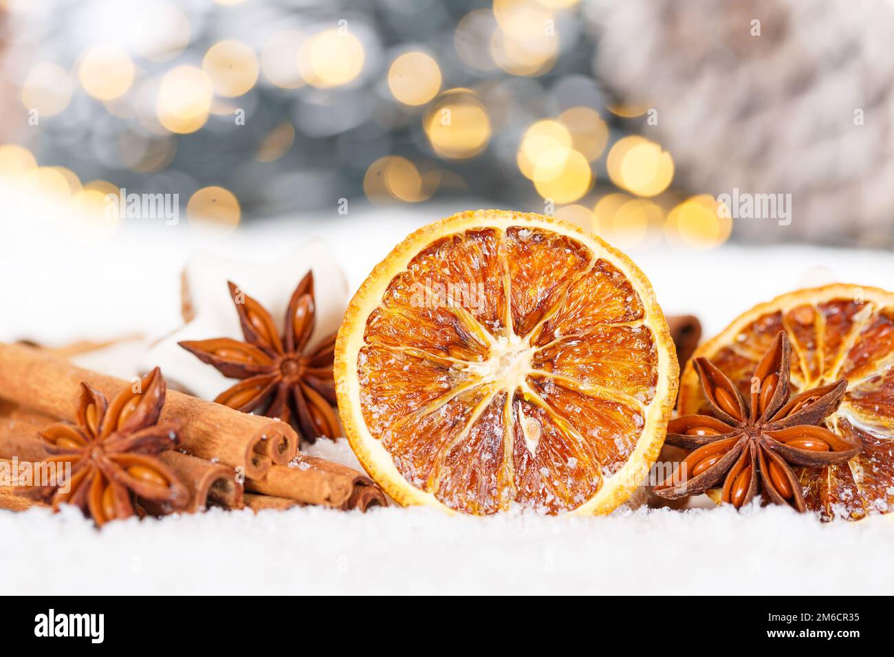 Weihnachten Weihnachtsdekoration Orange Dekoration Winter Schnee Stockfoto