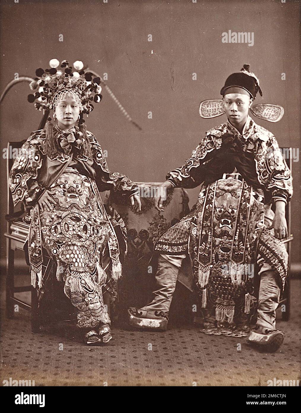 Lai Afong - Chinesische Künstler - Chinesische Künstler. 1870er Jahre - chinesische Künstler in Theaterkostümen. Stockfoto