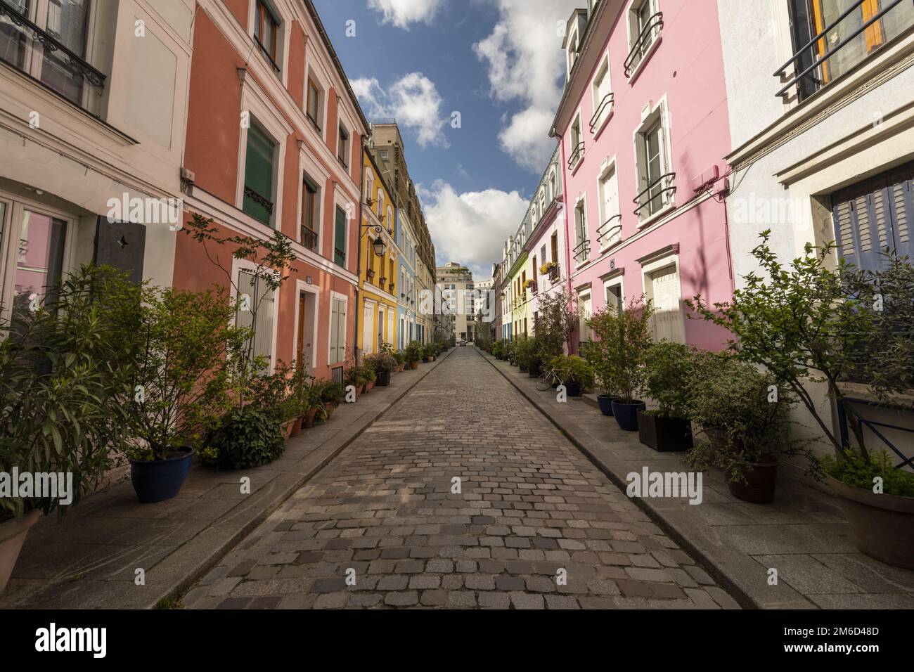 Rue Crémieux ist zwischen Rue de Lyon und der Rue de Bercy versteckt