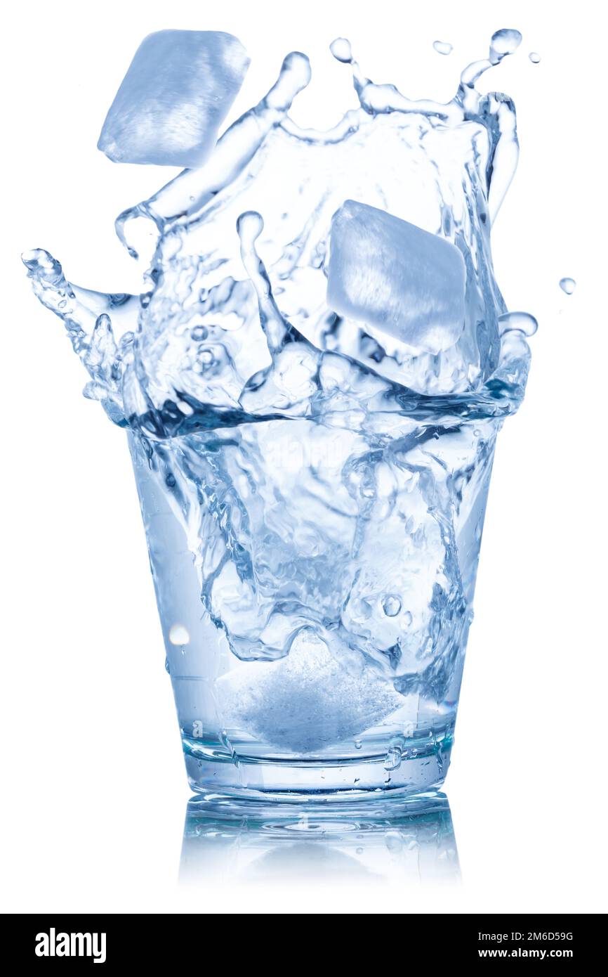 Eiswürfel aus glas Ausgeschnittene Stockfotos und -bilder - Alamy