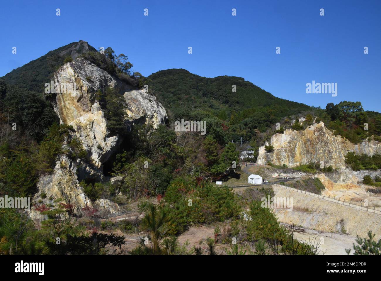 Kaolin-Steinbruch Izumiyama in Arita, Kyushu Island. Der erste Standort, der in Japan für Kaolin entdeckt wurde, den Rohstoff für die Herstellung von Porzellanerde. Stockfoto