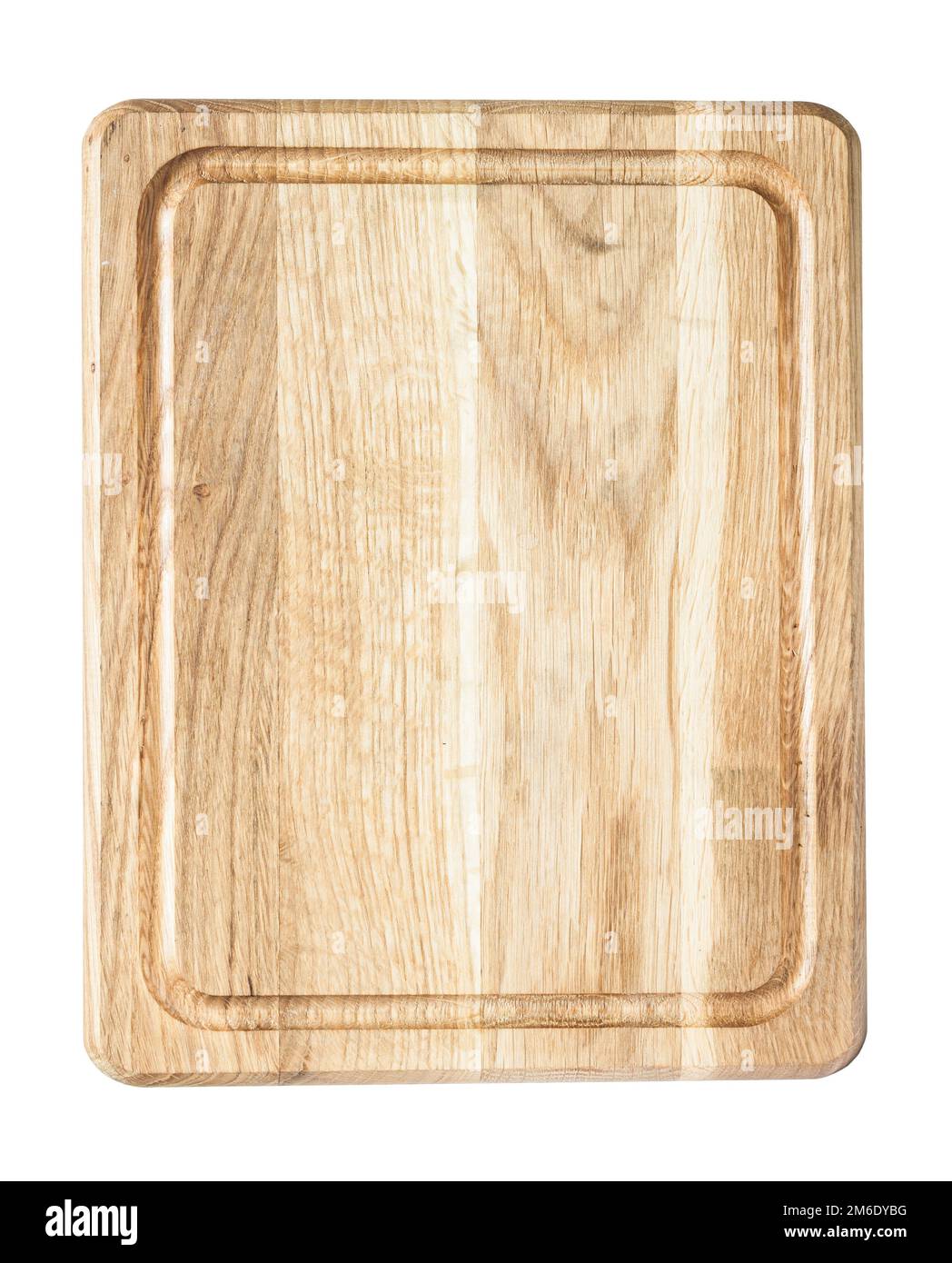 Quadratisches Küchenbrett aus Naturholz isoliert auf weiß Stockfoto
