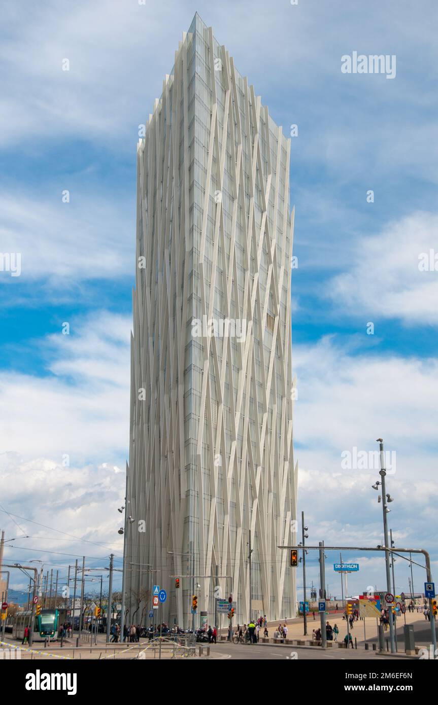 BARCELONA, SPANIEN - 6. MAI 2 die modernen Architekturen des Telefonica Torre Diagonal ZeroZero Turms Stockfoto