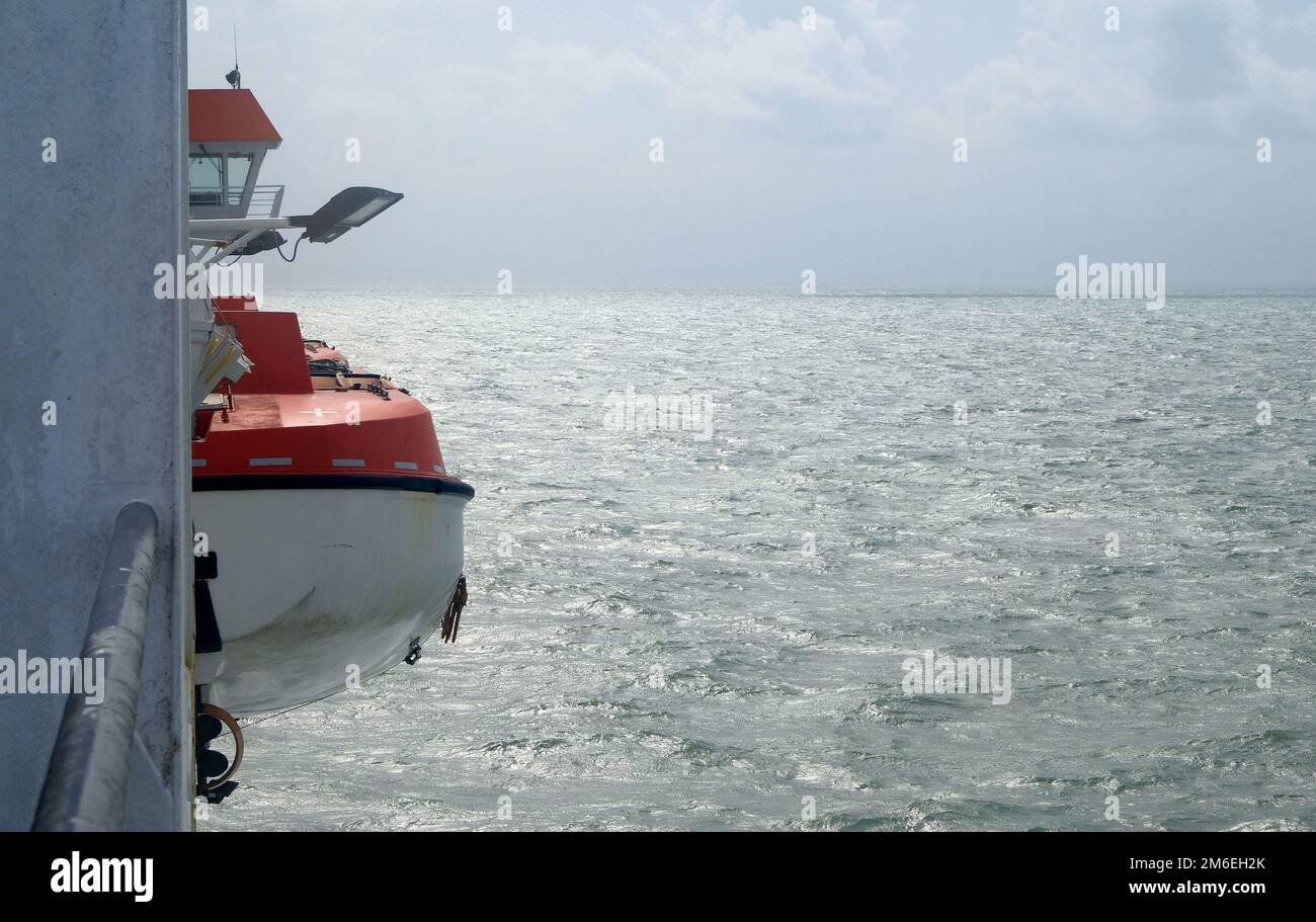 FÄHRE CALAIS, FRANKREICH auf dem Kanal von Calais nach Dover an der Nordsee Stockfoto