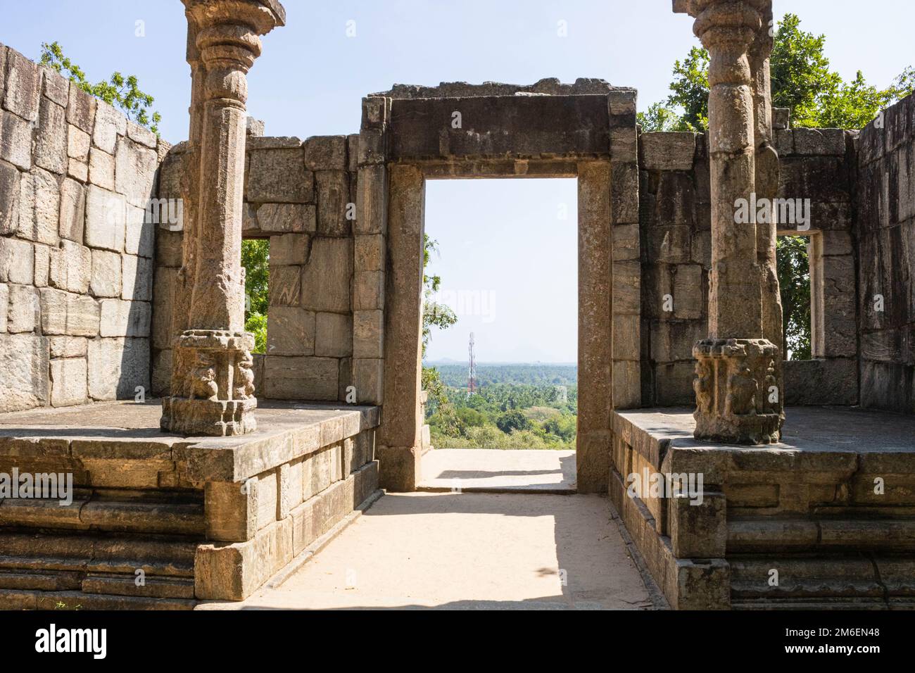 Yapahuwa, Sri Lanka. War die ehemalige Hauptstadt sri lankas für einen kurzen Zeitraum von 11years. Fast identisch mit dem bekannten sigiriya-Löwenfelsen. Stockfoto