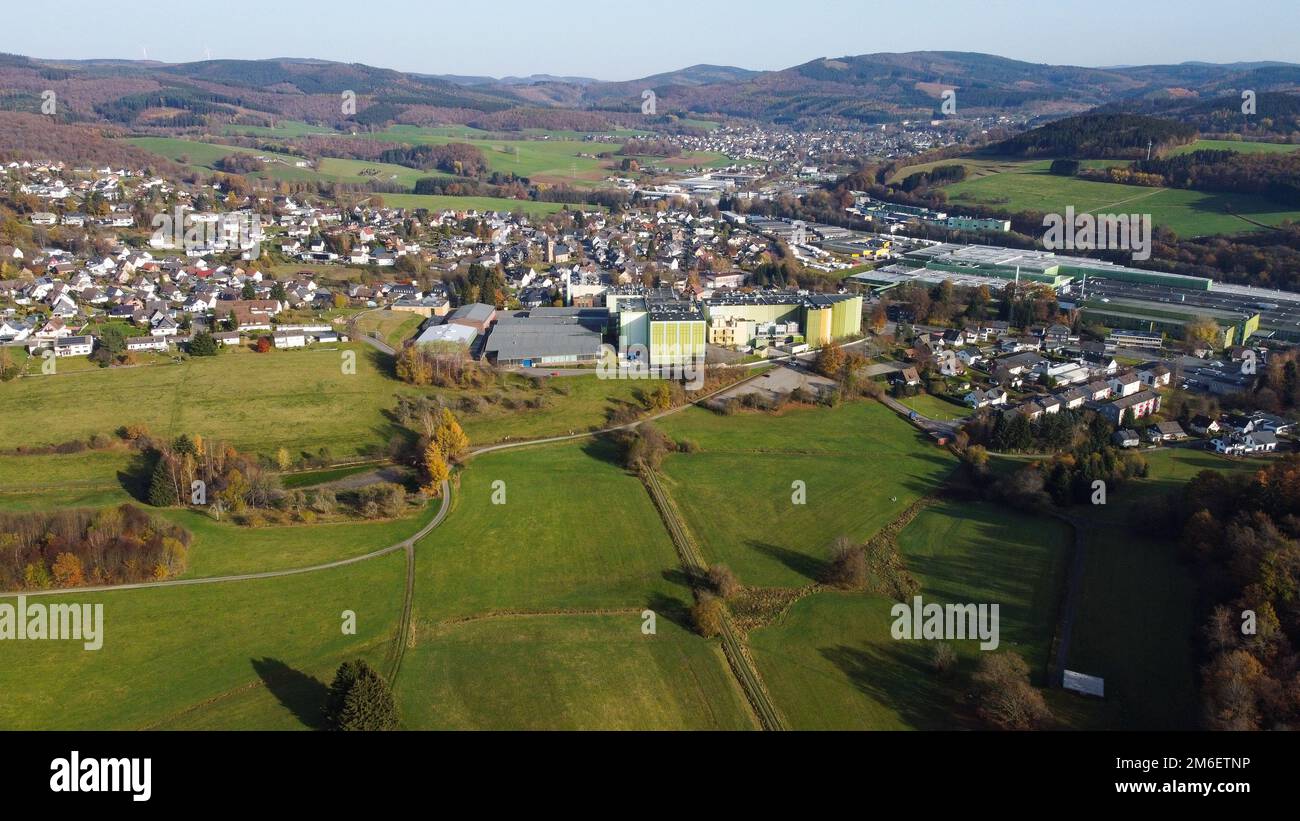 Luftaufnahme über Kreuztal - Krombach in nordrhein-Westfalen Stockfoto