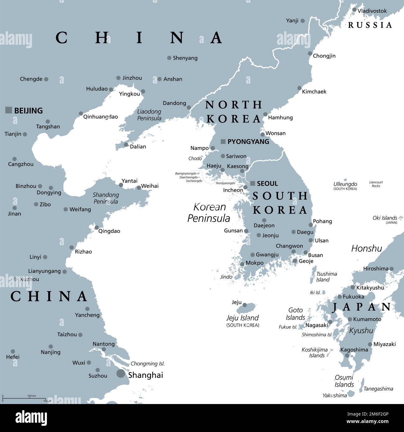 Koreanische Halbinsel, graue politische Karte. Halbinselregion Korea in Ostasien, aufgeteilt zwischen Nord- und Südkorea, grenzt an China und Russland. Stockfoto