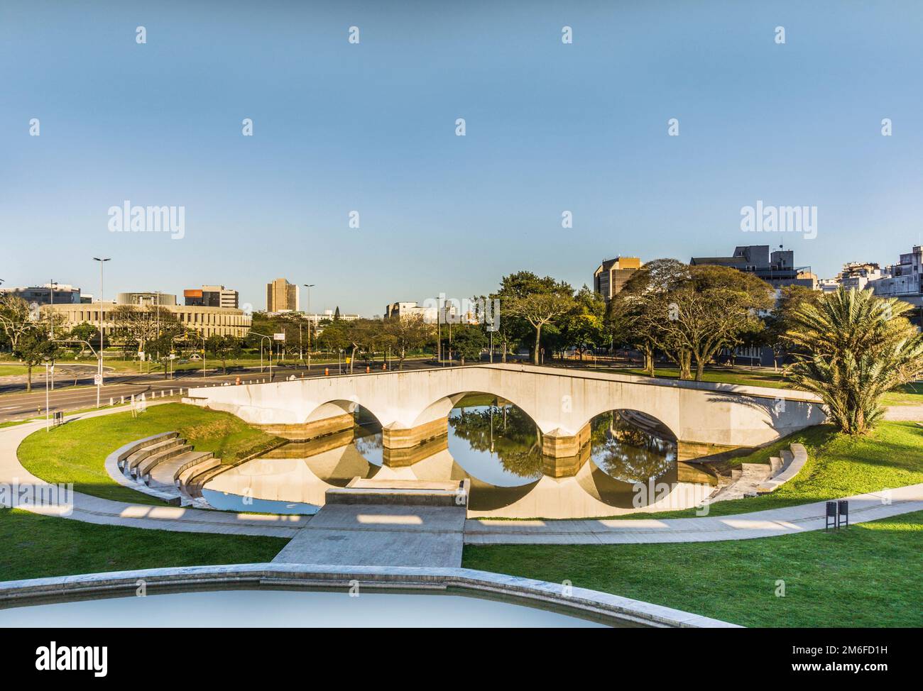 Historische Steinbrücke in Porto Alegre Stockfoto