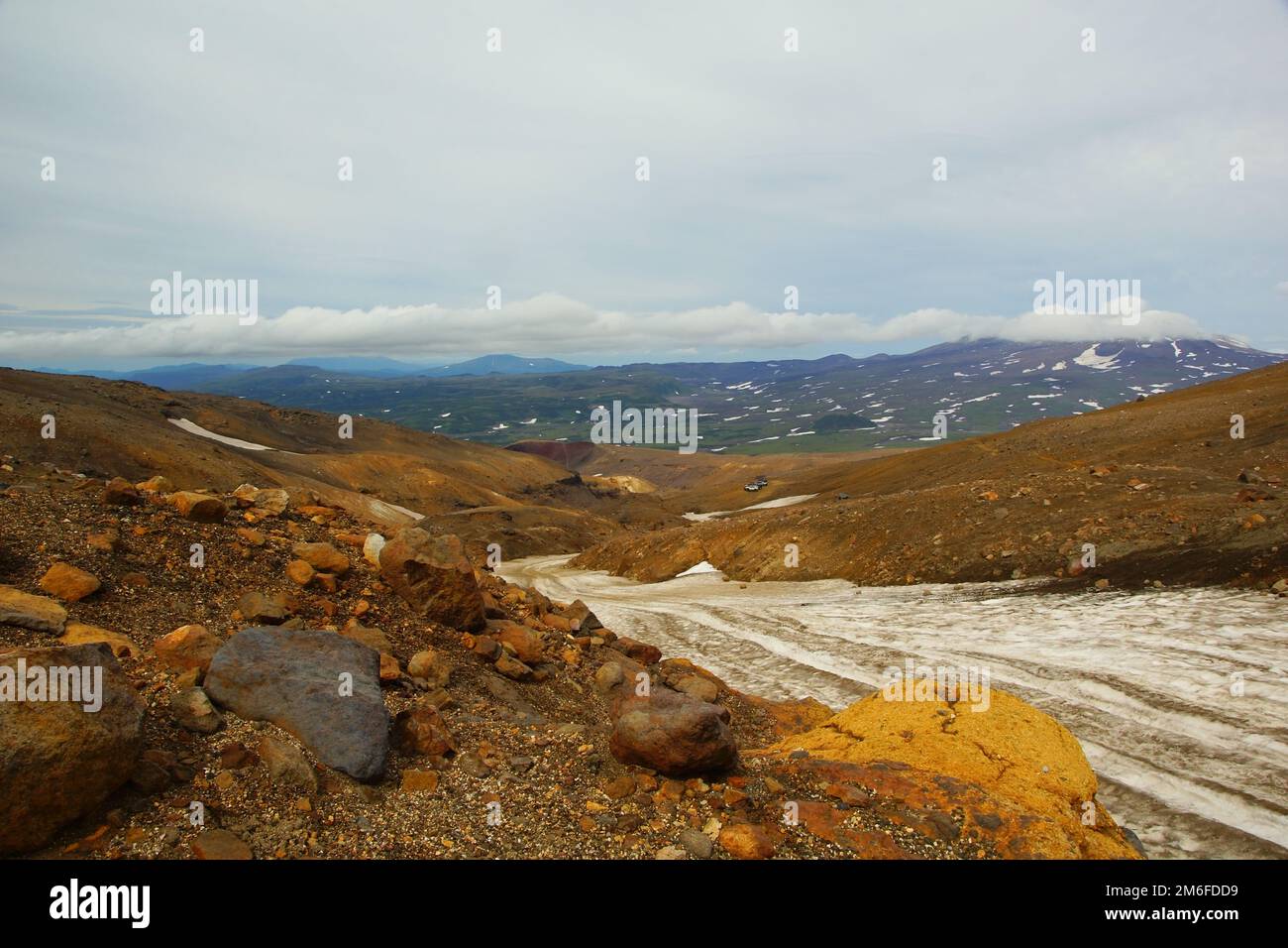 Wandern und Klettern auf den Vulkan Mutnovsky Stockfoto