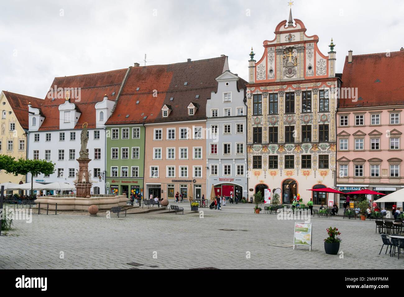 Stadt Landsberg am Lech in Bayern mit dem historischen Rathaus und