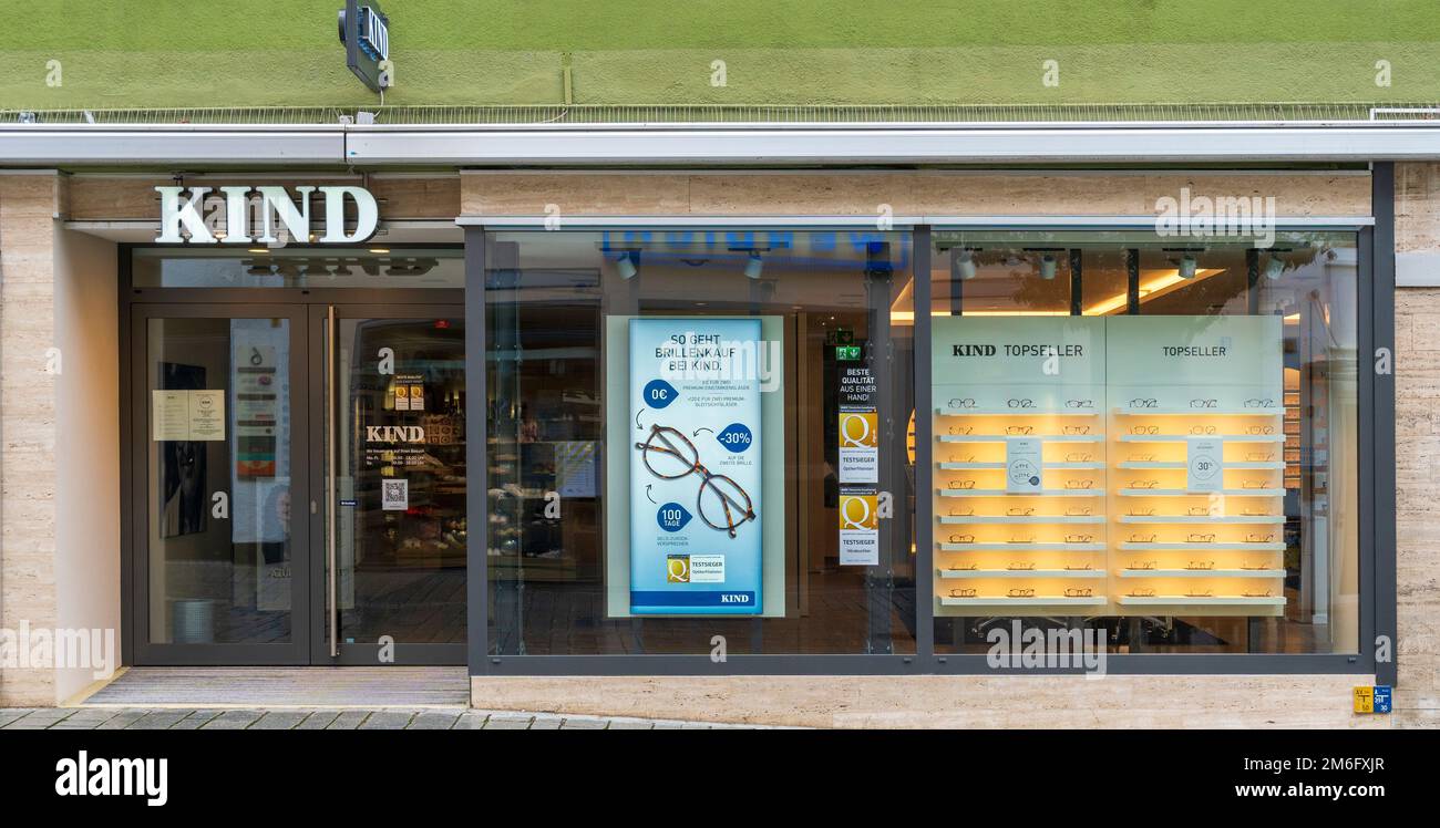 Eyes + More - Optiker Kempten Optiker glas -Fotos und -Bildmaterial in hoher Auflösung – Alamy