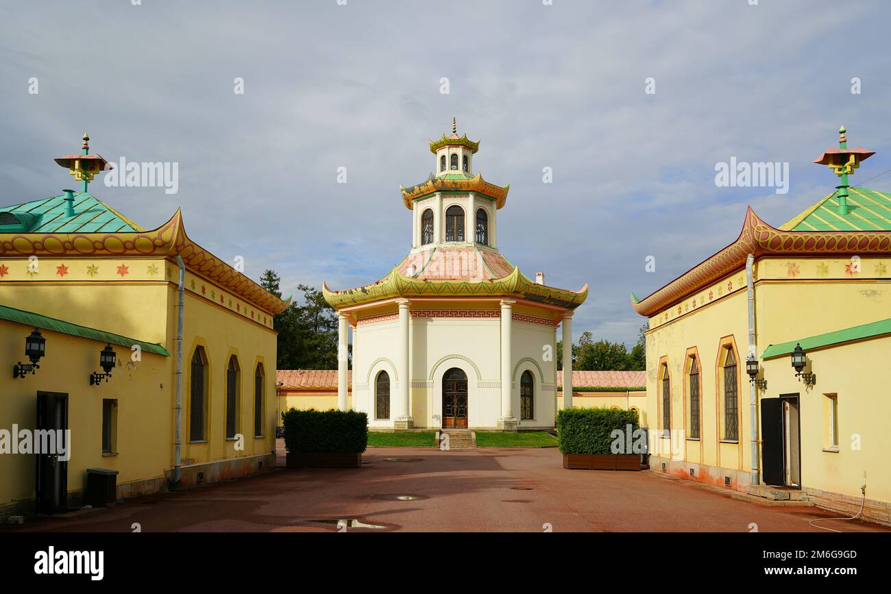 Machen Sie einen Spaziergang im Alexander Park in Tsarskoe Selo Stockfoto