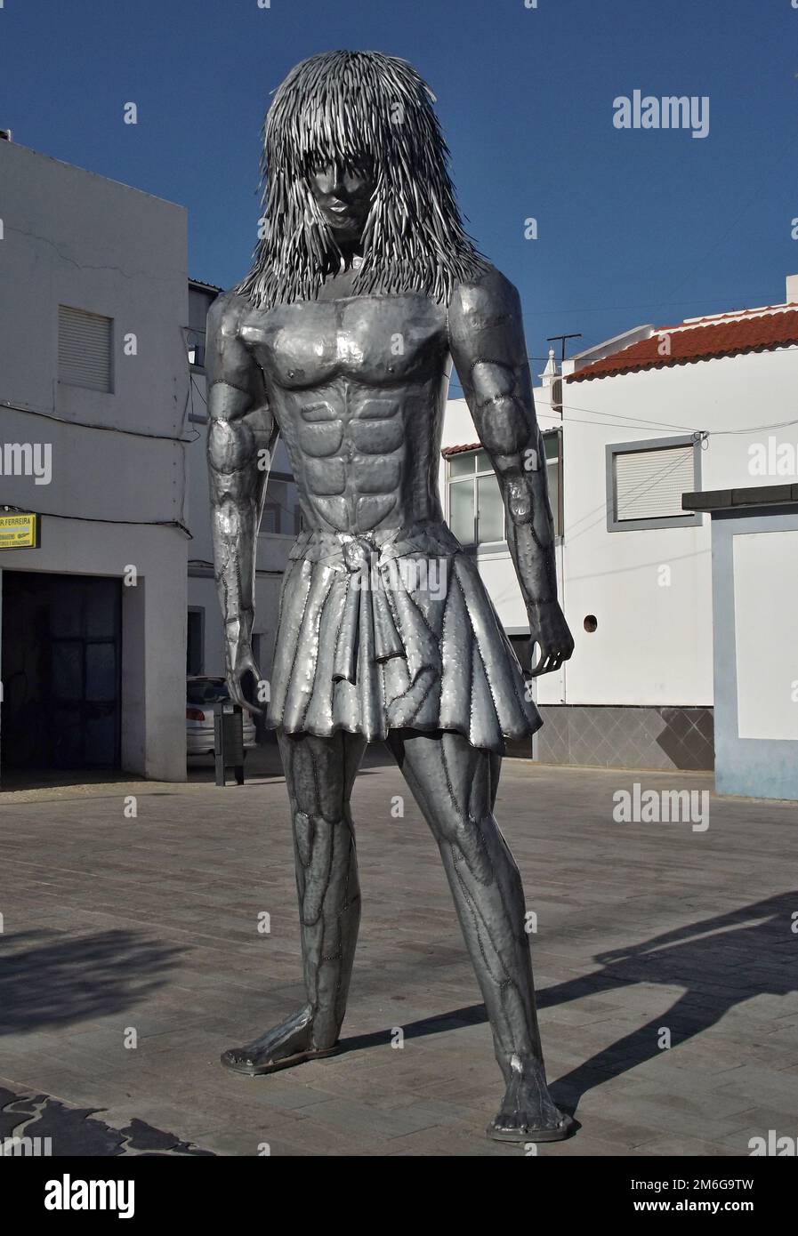 Arraul - Moderne Statue eines Riesen in Olhao, Algarve - Portugal Stockfoto