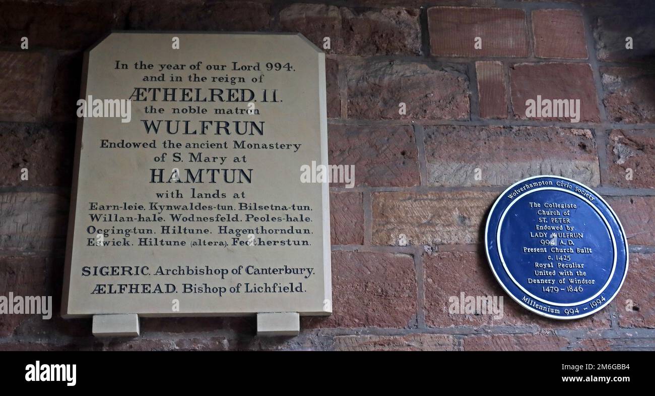 St. Peter's Collegiate Church, Wolverhampton, Plakate für Athelred II, die edle Oberschwester Wulfrun, Kloster St. Mary in Hamtun, West Midlands, Großbritannien Stockfoto