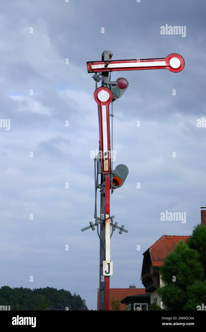 Bilden des Hauptsignals der DB, des Hauptsignals (HP) Stockfoto