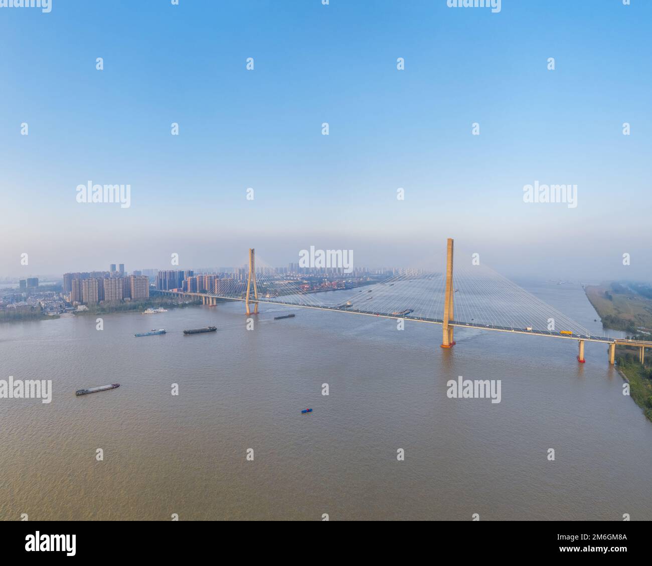 Luftaufnahme der Anqing Yangtze River Bridge Stockfoto