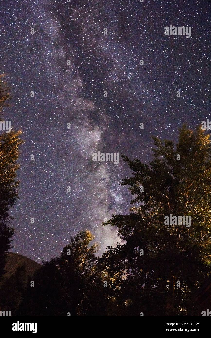 Die Milchstraße-Galaxie aus dem Crested Butte in Colorado im Sommer Stockfoto