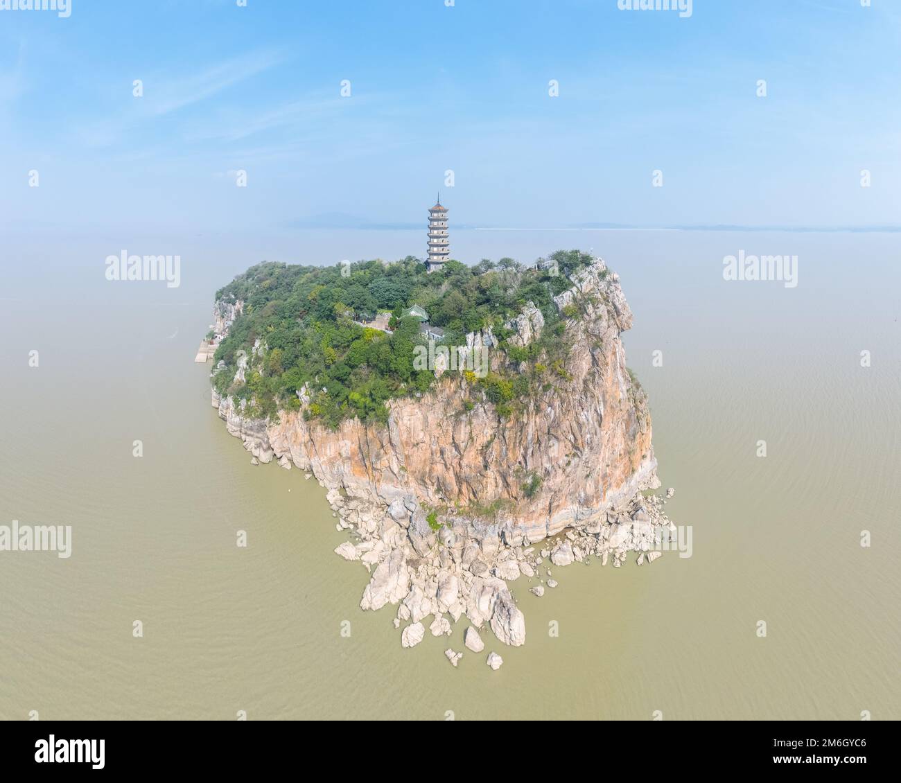 Poyang Lake Landschaft mit Schuhhügel Stockfoto