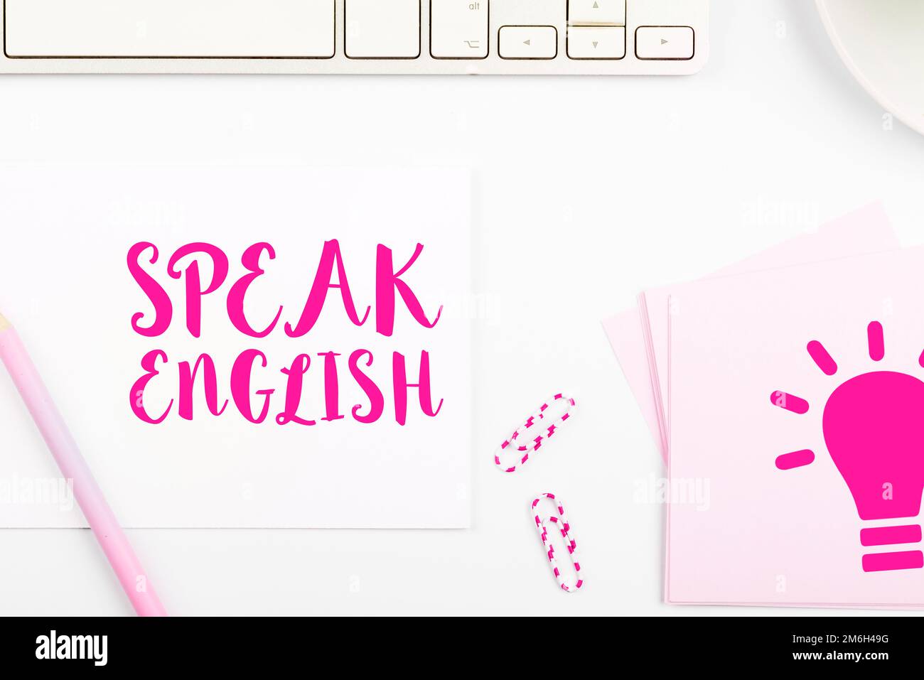 Die konzeptionelle Darstellung spricht Englisch. Business Concept Study eine weitere Fremdsprache Online verbale Kurse Stockfoto