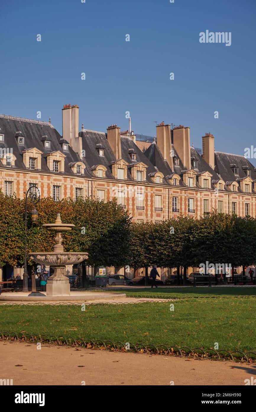 Place des Vosges ursprünglich Place Royale, der älteste geplante Platz
