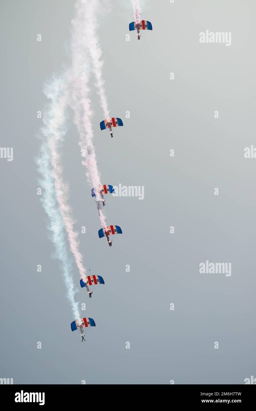 RAF Falcons Parachute Display Team in Action Over, Armed Forces Day 2019, Salisbury - Hudson's Field 29. Juni 2019 Stockfoto