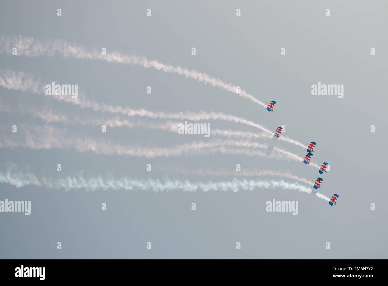 RAF Falcons Parachute Display Team in Action Over, Armed Forces Day 2019, Salisbury - Hudson's Field 29. Juni 2019 Stockfoto