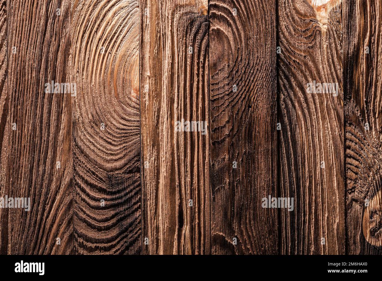 Nahaufnahme der vertikalen alten Holzstruktur Stockfoto