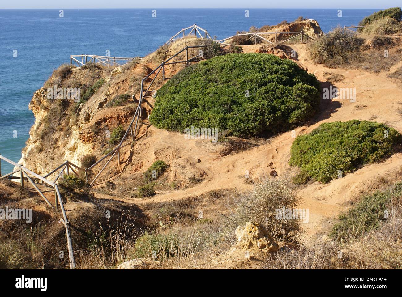 Sandsteinklippen am Falesia Beach, Albufeira, Algarve - Portugal Stockfoto