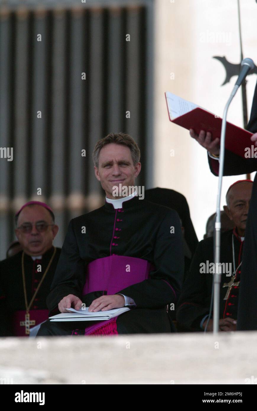 Rom, Italien. 04. Januar 2023. ROM, Italien - 31.12.2022: (ARCHIVBILD) Erzbischof Monsignor Georg Ganswein, persönlicher Sekretär von Papst Emeritus Benedict XVI Joseph Ratzinger, während des Publikums im Vatikan in Rom. Kredit: Unabhängige Fotoagentur/Alamy Live News Stockfoto