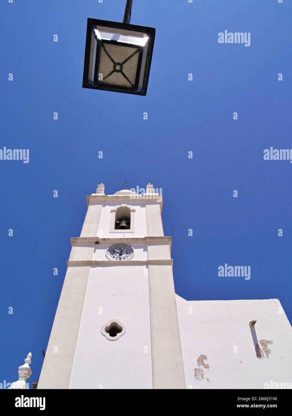 Traditionelle Kirche in Porches, Algarve - Portugal Stockfoto