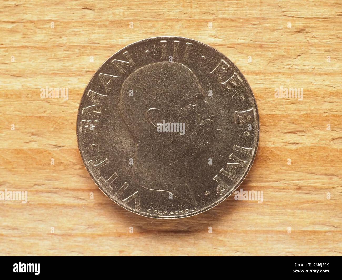 50-Cent-Münze, die König Viktor Emmanuel III. Zeigt, Währung Italiens Stockfoto