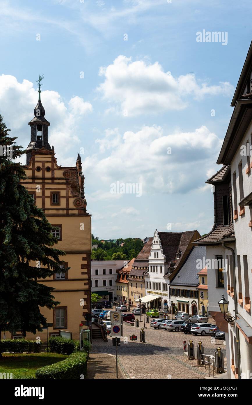 Stadt In Sachsen Anhalt 8 Buchstaben Straßenszenen von Colditz, Stadt Sachsen, Deutschland; alte Häuser
