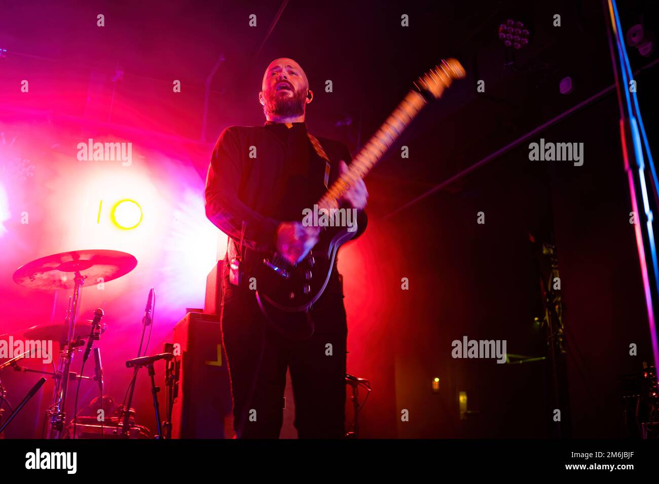 Bergen, Norwegen. 22., 2022. Oktober. Die amerikanische Metallband Pallbearer spielt ein Live-Konzert im Kulturhuset in Bergen. Hier sehen Sie den Sänger und Musiker Brett Campbell live auf der Bühne. (Foto: Gonzales Photo - Jarle H. Moe). Stockfoto