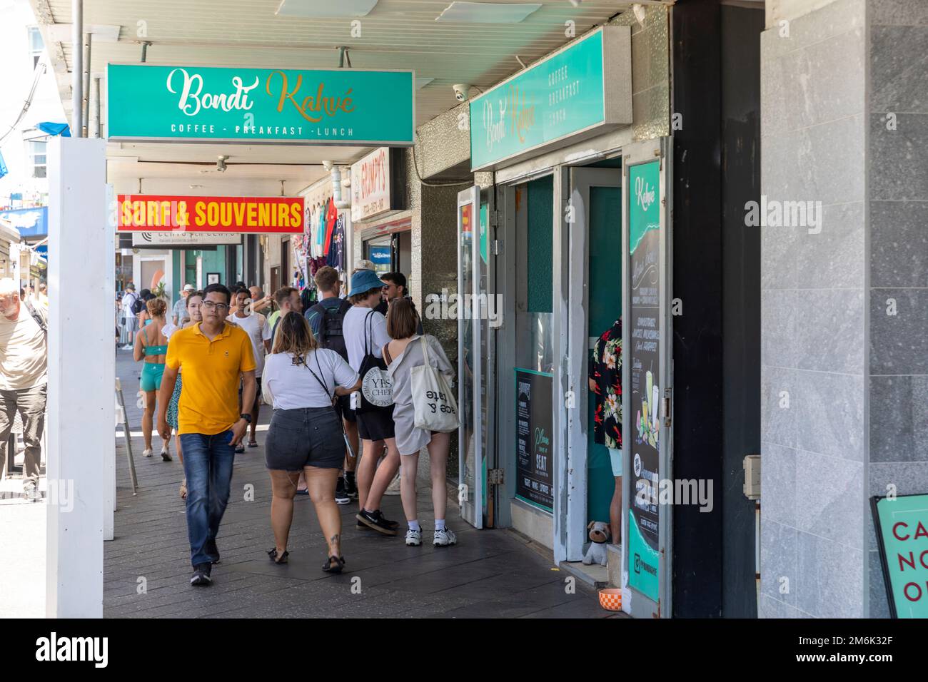 Bondi Beach Suburb in Sydney Eastern Suburbs, NSW, Australien, Januar 2023 Stockfoto